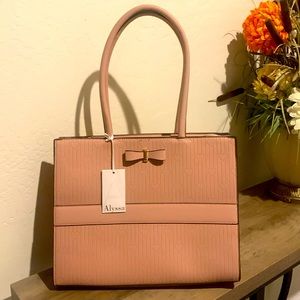 Alyssa NWT Large Shoulder Bag